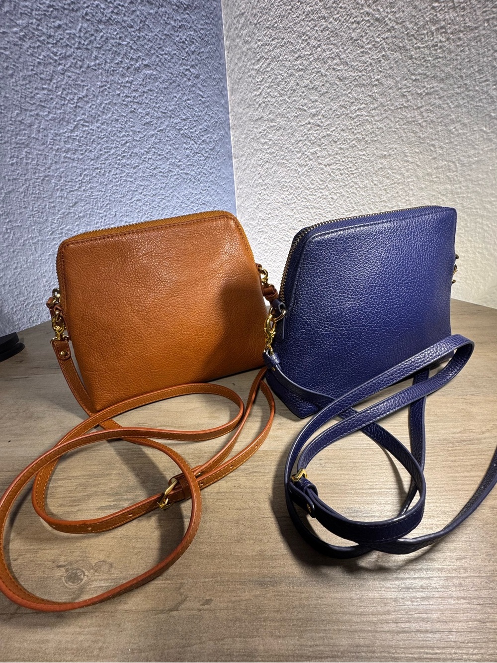 TravelSmith Leather Crossbody Travel Bag Duo Hazelnut and Navy Travel Purse NWOT